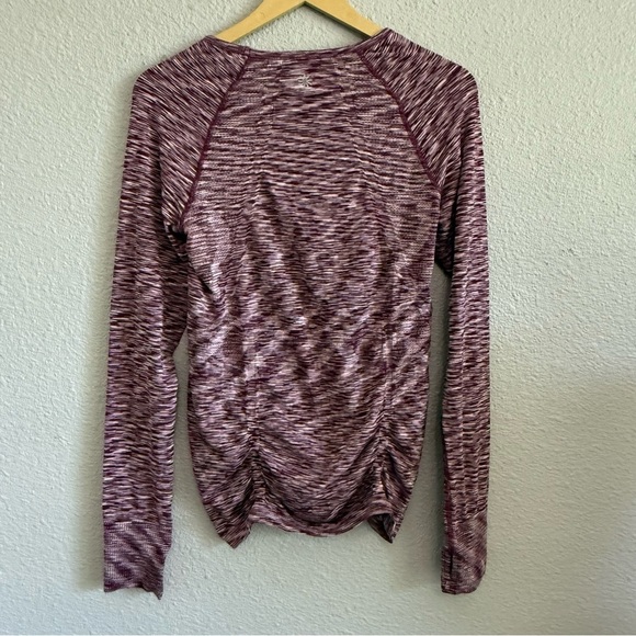 ATHLETA Fastest‎ Track Seamless Long Sleeve Top Size Medium EUC - Picture 2 of 4